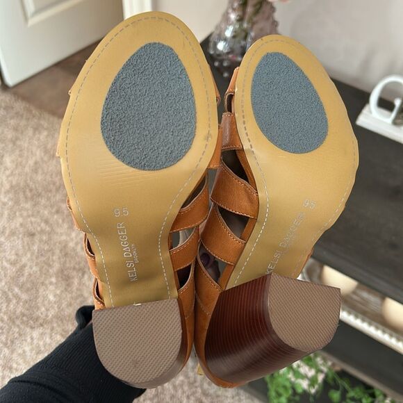 EUC Kelsi Dagger Leather Ankle Booties(size 9.5) - Picture 8 of 9